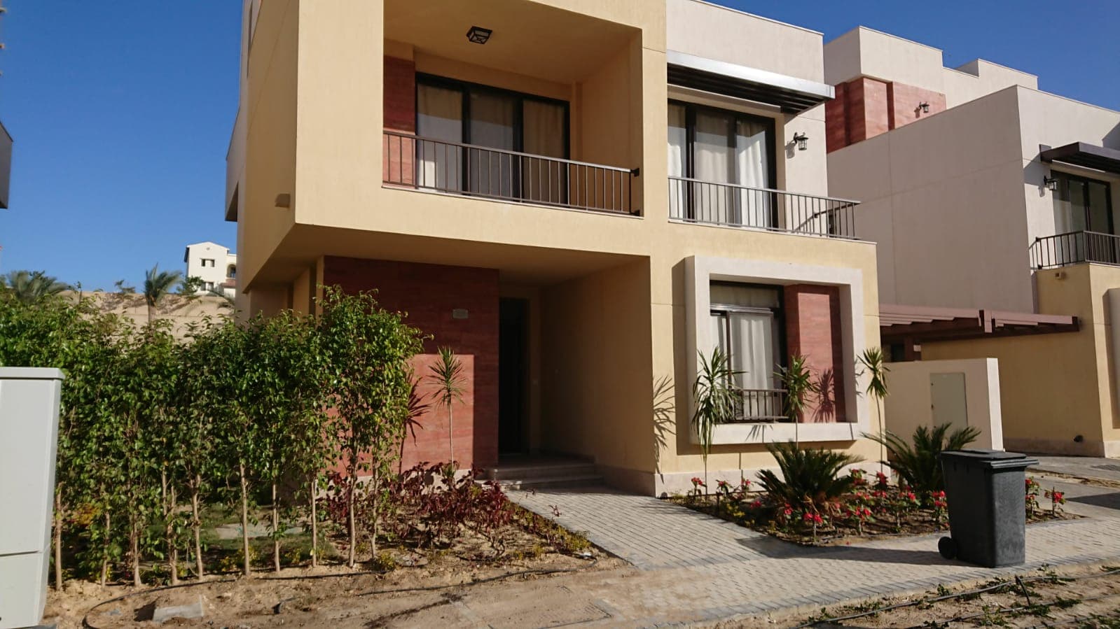 فيلا للبيع في مراسي 2