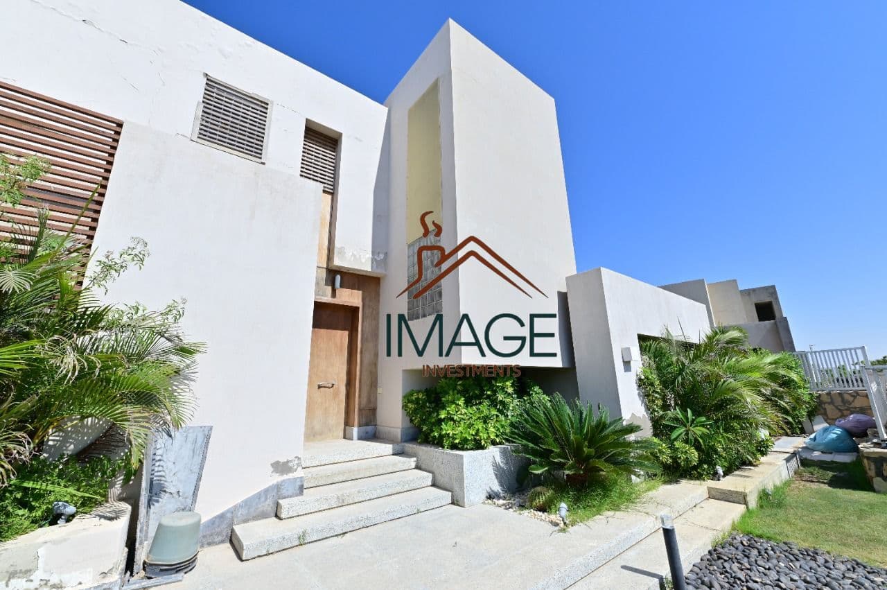 فيلا للبيع في هاسيندا باي 2